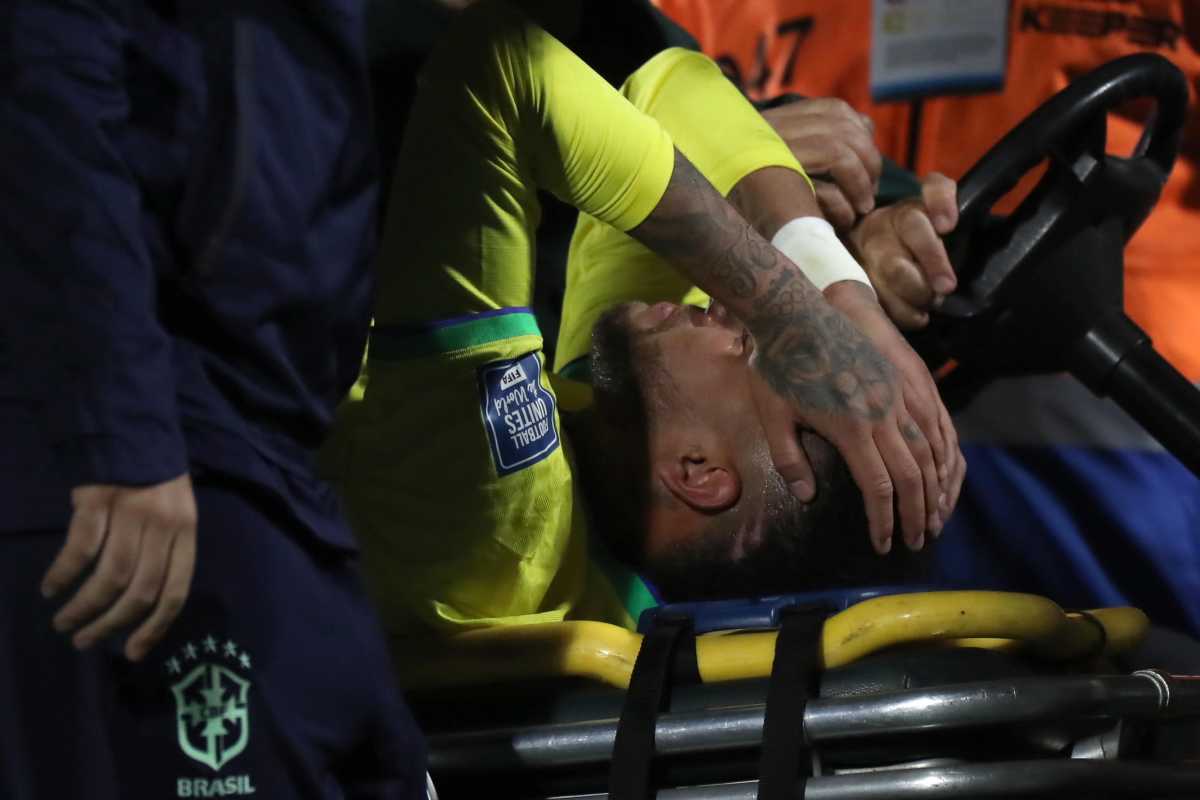 Infortunio grave per Neymar con il Brasile